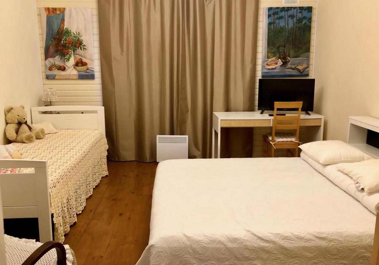 Guest House Nina Art ก็อตกา ภายนอก รูปภาพ