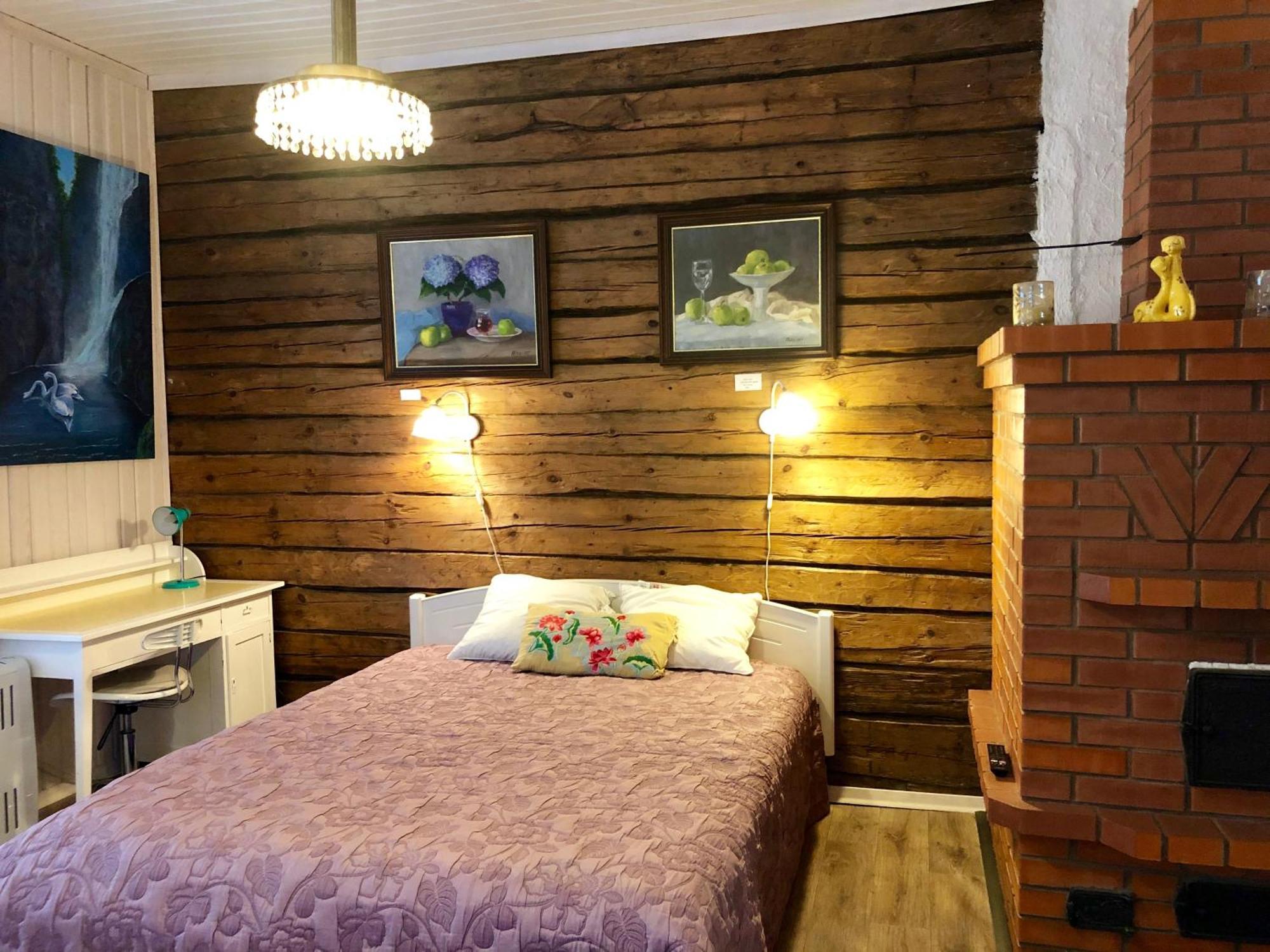 Guest House Nina Art ก็อตกา ภายนอก รูปภาพ